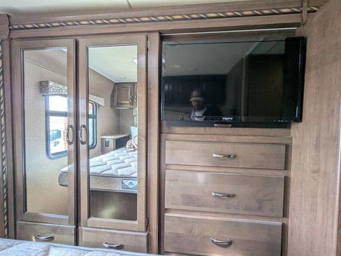 Used 2017 Ford E-450 and Econoline 450 Super Duty w/ Motorhome Prep Package RWD image 10