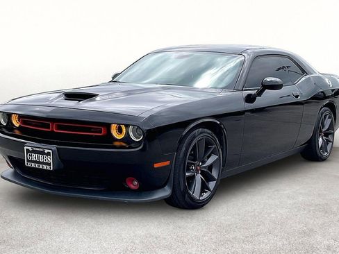 Used 2019 Dodge Challenger GT w/ Performance Handling Group RWD image 15