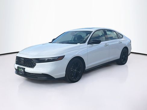 Used 2025 Honda Accord SE image 3