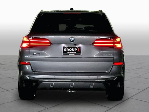 Used 2026 BMW X5 xDrive40i w/ M Sport Package AWD/4WD image 4