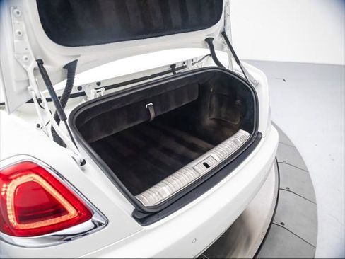Used 2020 Rolls-Royce Dawn RWD image 44