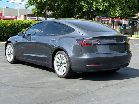Used 2022 Tesla Model 3 Standard Range image 7