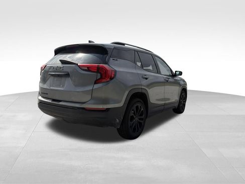 Used 2020 GMC Terrain SLE w/ Elevation Edition FWD image 4