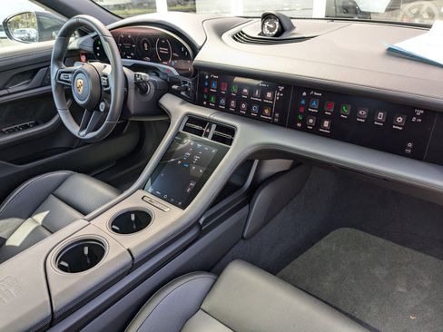 New 2024 Porsche Taycan 4 Cross Turismo AWD/4WD image 27