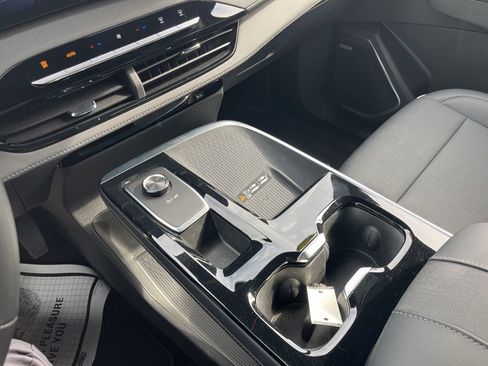 Used 2025 Buick Enclave Preferred image 20