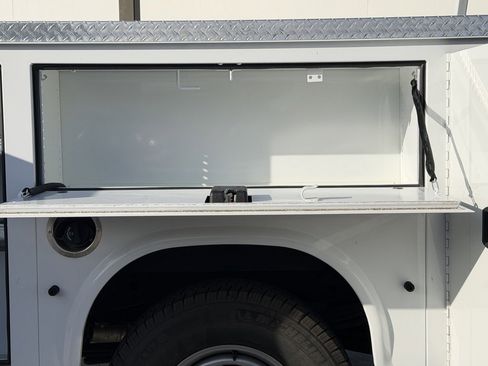 Used 2023 Ford F250 XL w/ XL Chrome Package image 12