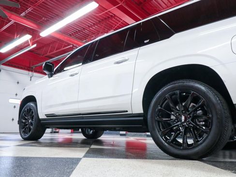 Used 2024 Cadillac Escalade ESV Sport Platinum w/ LPO, ONYX Package image 56