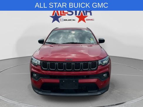 Used 2025 Jeep Compass Latitude w/ Altitude Special Edition AWD/4WD image 2