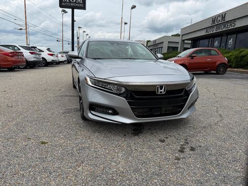 Used 2020 Honda Accord Sport image 3