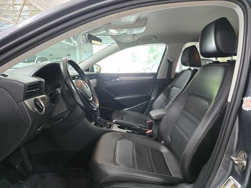 Used 2020 Volkswagen Passat 2.0T SE FWD image 20