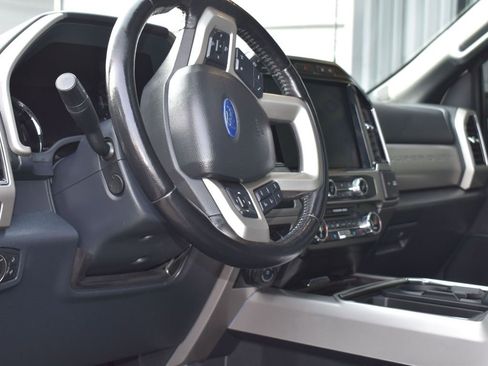 Used 2022 Ford F250 Lariat w/ Black Appearance Package image 10