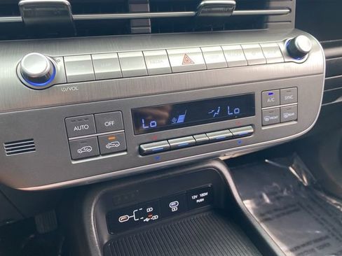 Used 2024 Hyundai Kona SEL image 39