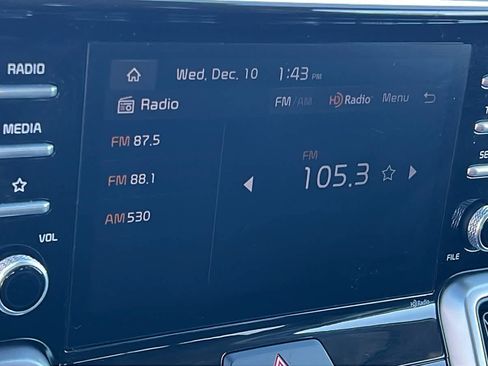 Used 2022 Kia Sorento LX image 15