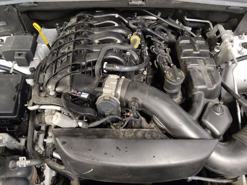 Used 2022 Jeep Grand Cherokee Laredo E image 30