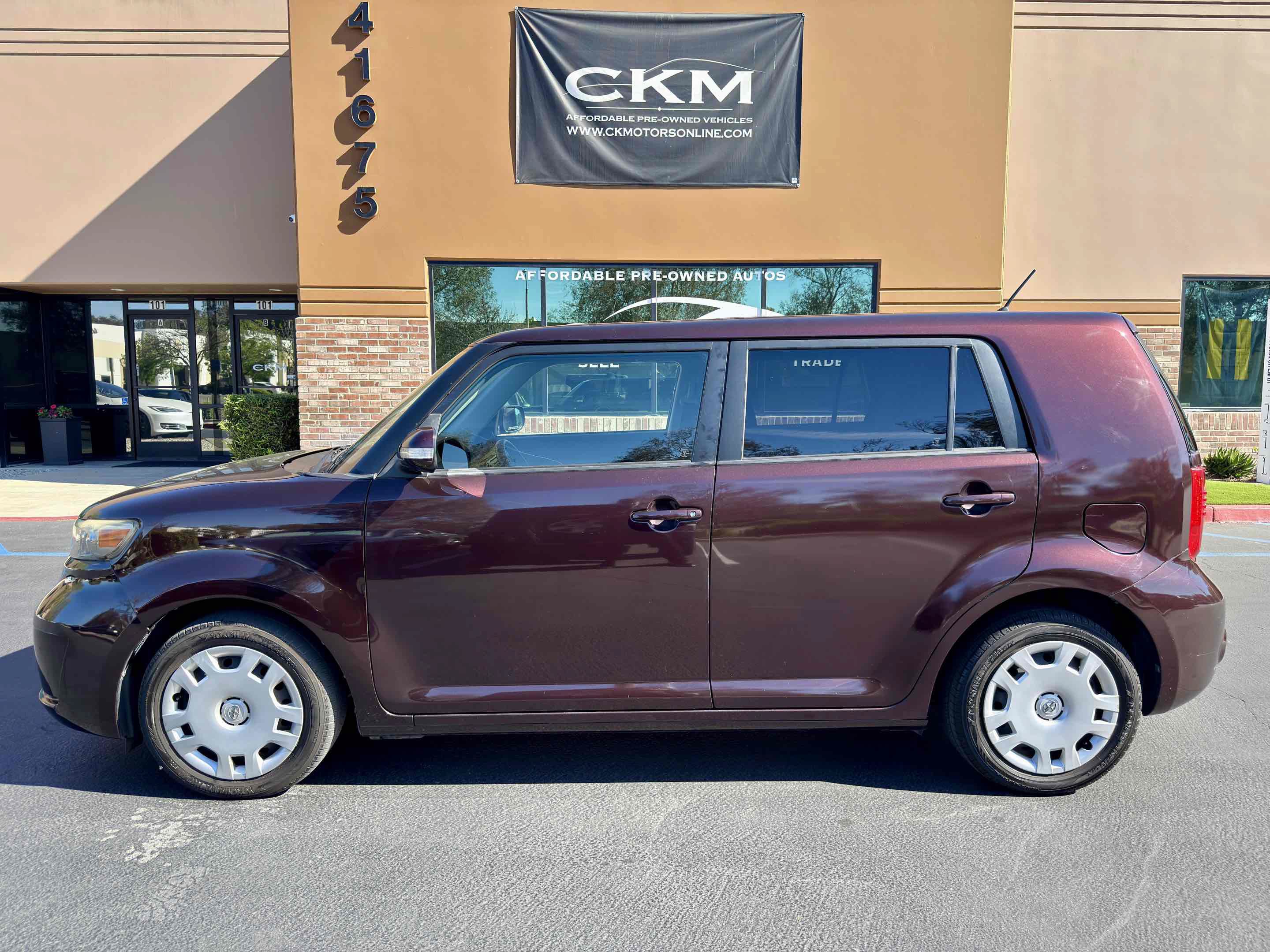 Used 2008 Scion xB FWD image 3