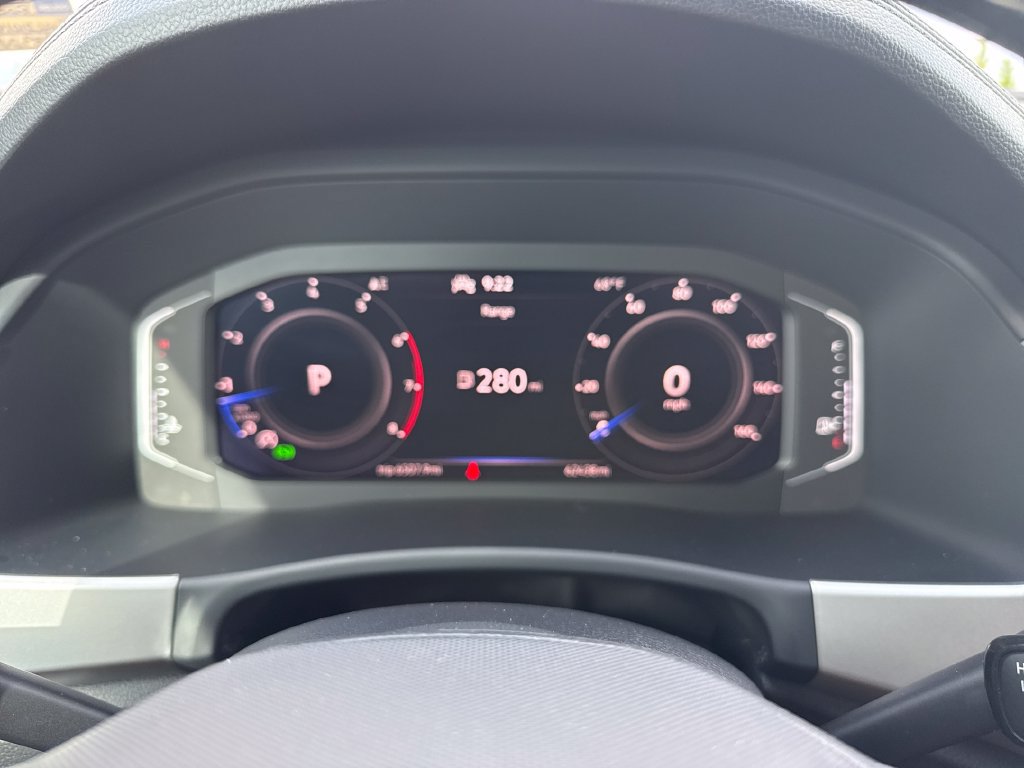 Used 2022 Volkswagen Atlas Cross Sport SE FWD image 16