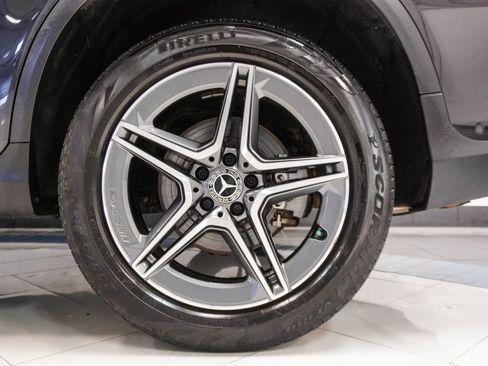 Used 2022 Mercedes-Benz GLC 300 GLC 300 image 40