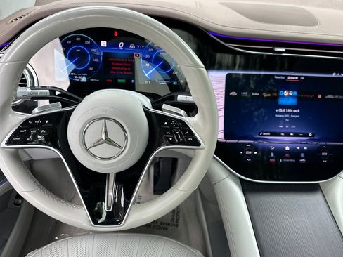 Certified 2023 Mercedes-Benz EQS 580 4MATIC SUV image 31