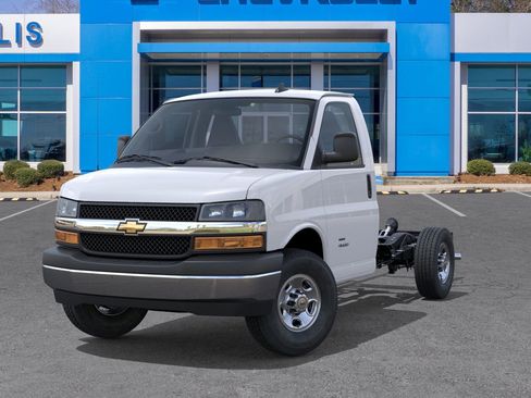 New 2025 Chevrolet Express 3500 w/ Power Convenience Package image 22