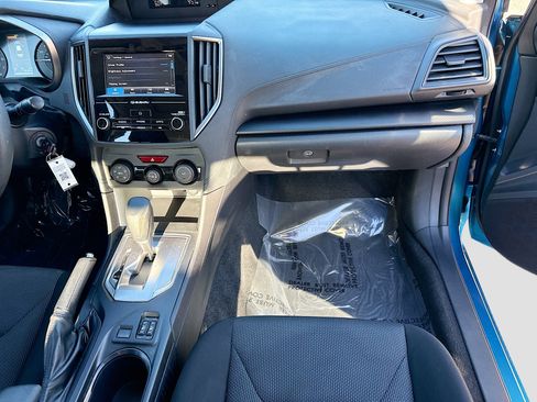 Used 2018 Subaru Impreza 2.0i Premium image 17