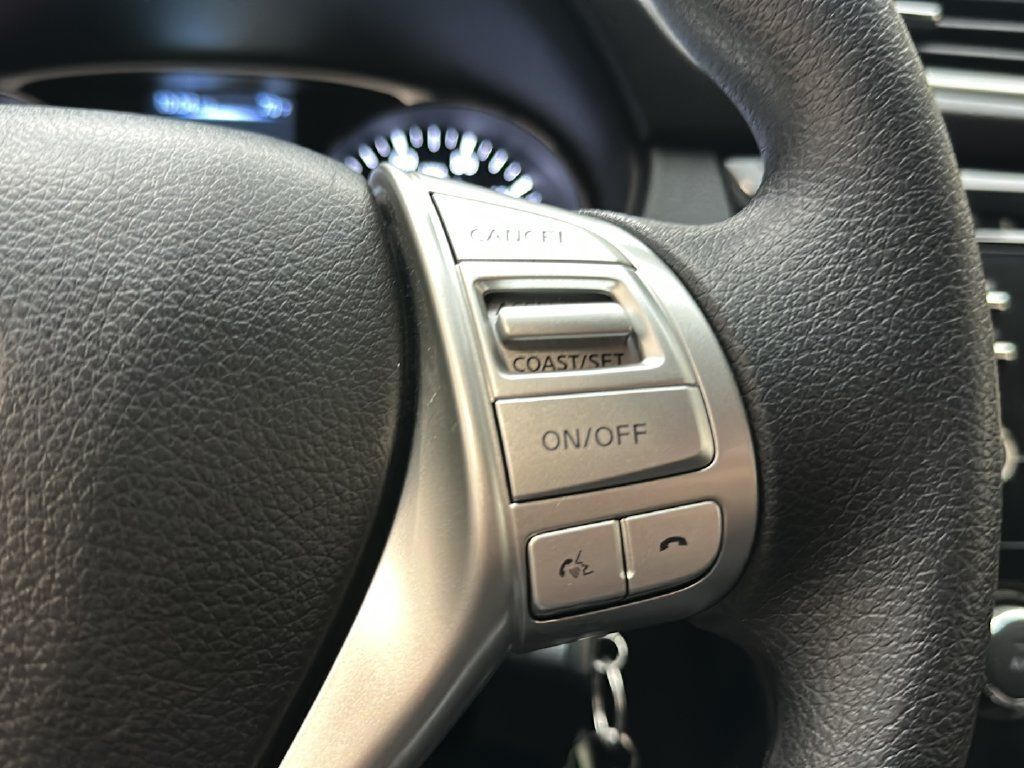 Used 2016 Nissan Rogue S w/ Appearance Package AWD/4WD image 22
