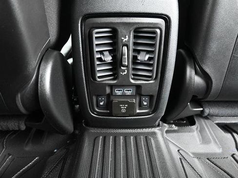 Used 2025 Dodge Durango R/T AWD/4WD image 15