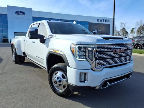 Used 2021 GMC Sierra 3500 Denali w/ Denali Ultimate Package image 1