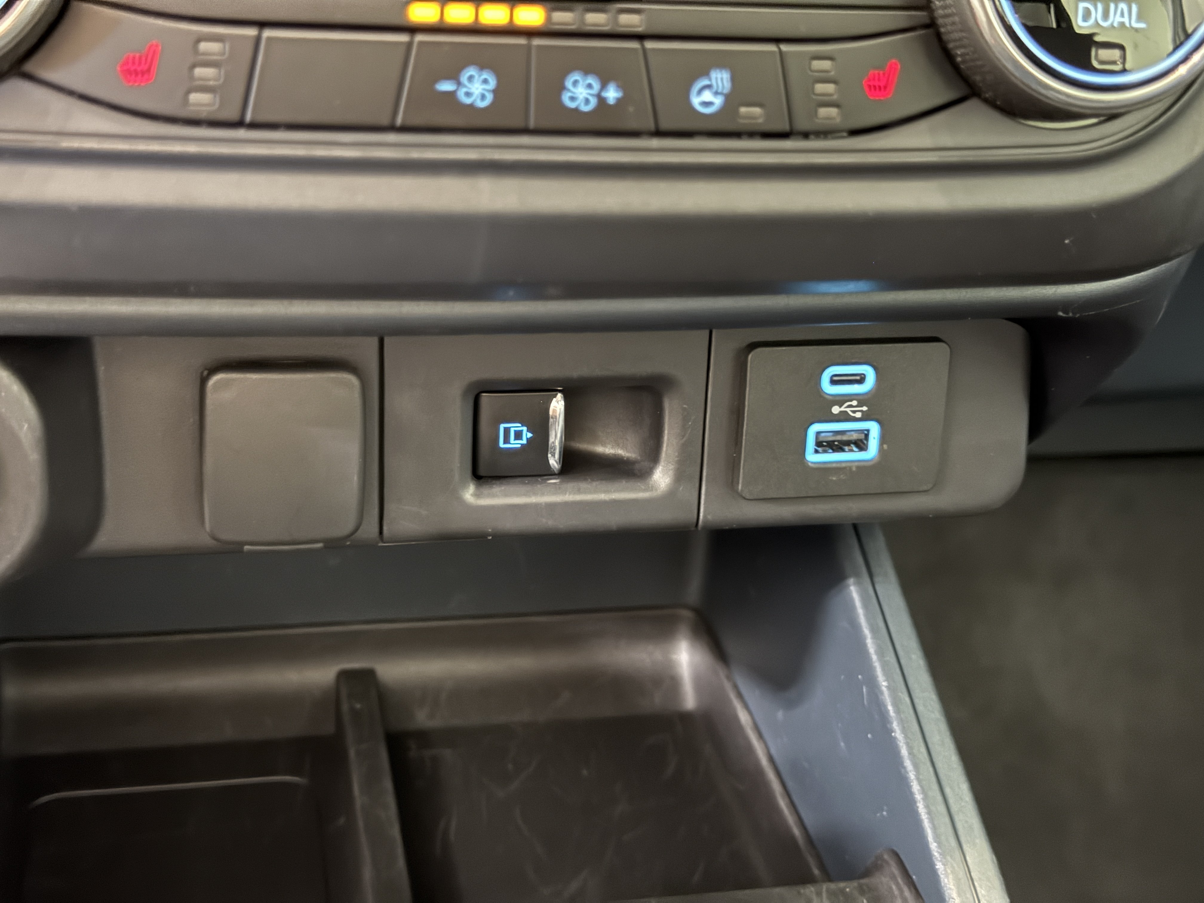 Used 2024 Ford Maverick Lariat w/ Black Appearance Package AWD/4WD image 24