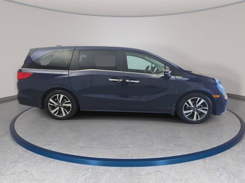 Certified 2023 Honda Odyssey Touring image 4