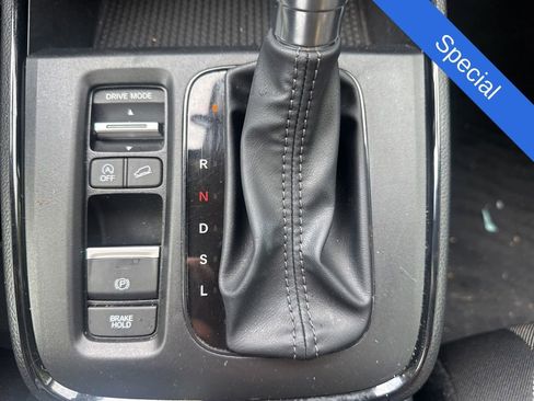 Used 2023 Honda CR-V LX image 13