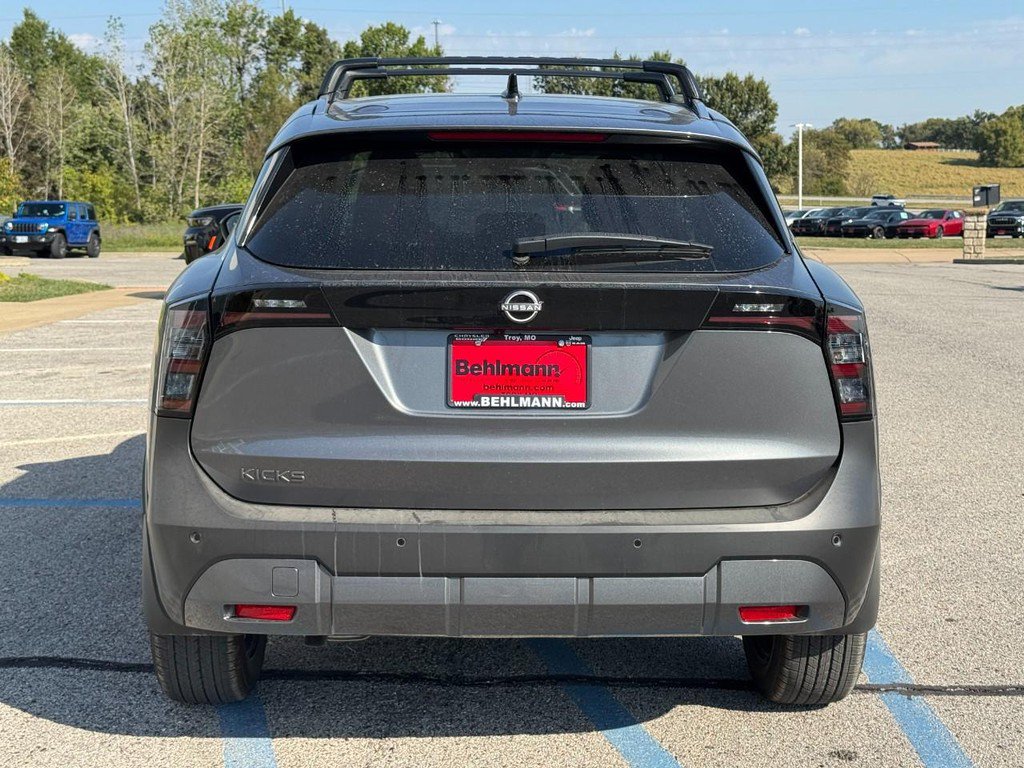 Used 2026 Nissan Kicks SV w/ Cold Weather Package FWD image 5