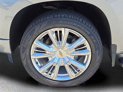 Certified 2023 Chevrolet Silverado 1500 High Country image 9