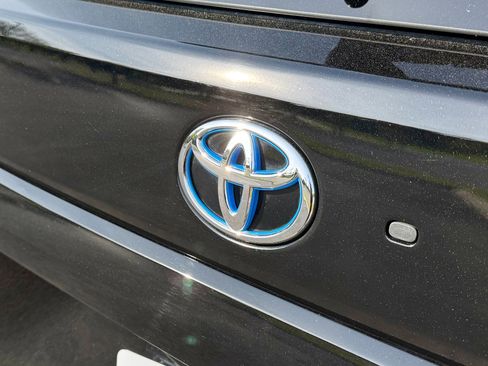 Used 2023 Toyota Sequoia Platinum AWD/4WD image 57