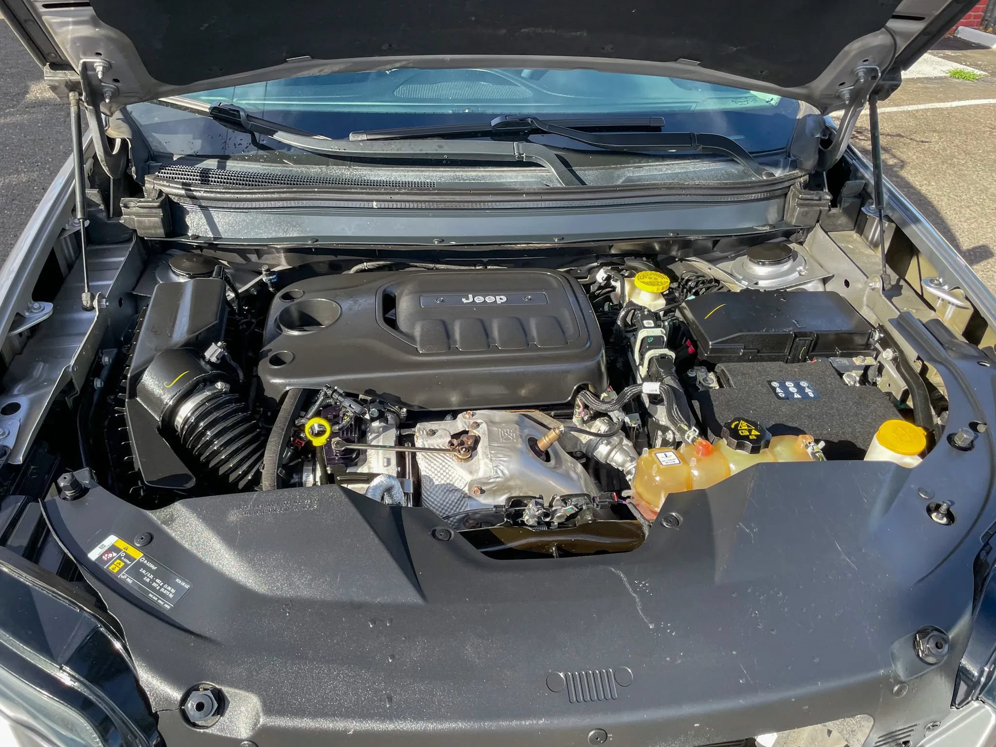 Used 2019 Jeep Cherokee Latitude Plus AWD/4WD image 43