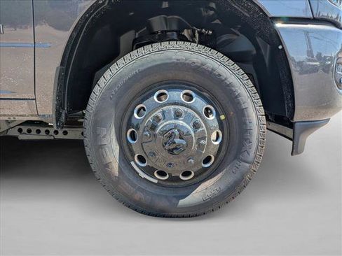New 2026 RAM 3500 Big Horn AWD/4WD image 16