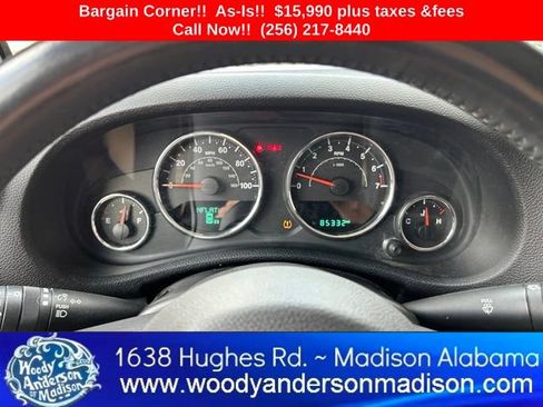 Used 2015 Jeep Wrangler Sport AWD/4WD image 9