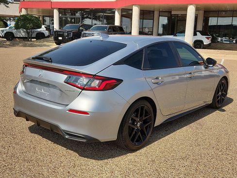 Used 2025 Honda Civic Sport image 4