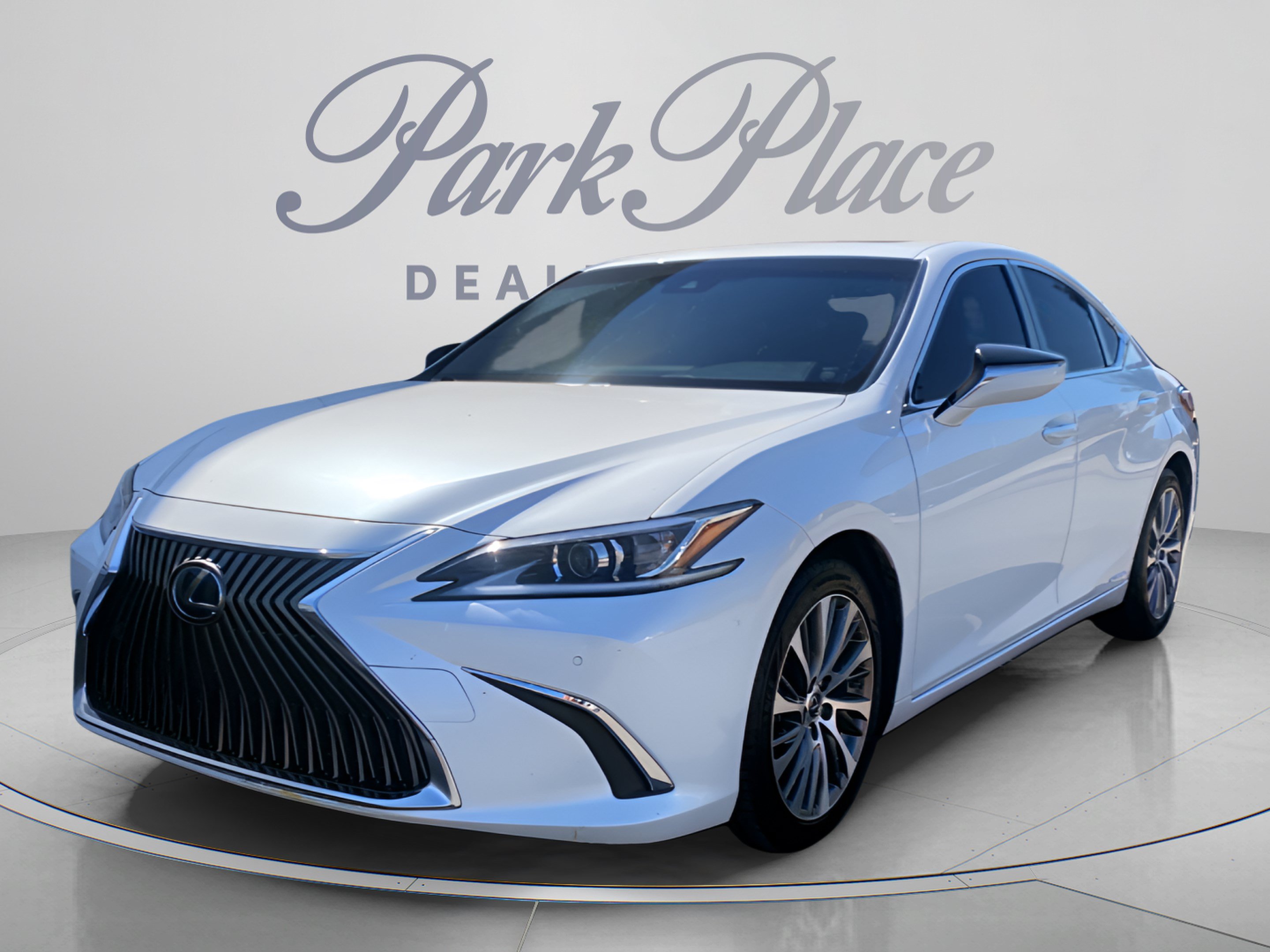 Used 2019 Lexus ES 300h w/ Premium Package FWD image 1