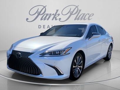 Used 2019 Lexus ES 300h w/ Premium Package