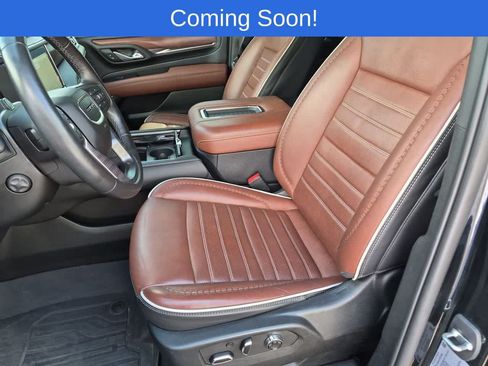 Used 2023 GMC Yukon XL Denali Ultimate AWD/4WD image 16