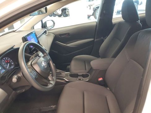 Used 2025 Toyota Corolla LE image 14