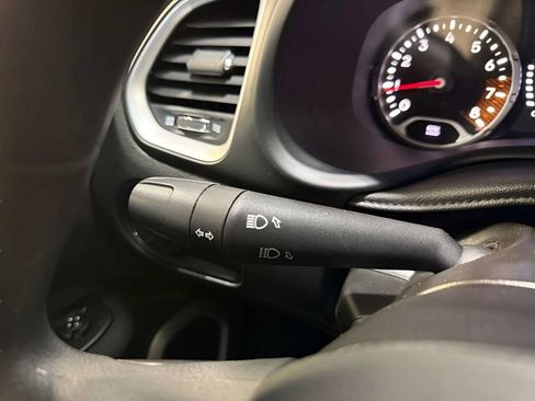 Used 2020 Jeep Renegade Sport AWD/4WD image 34