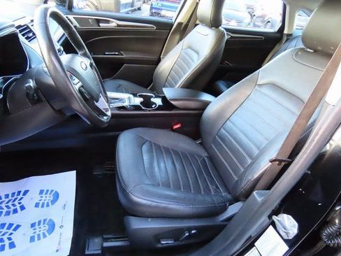 Used 2016 Ford Fusion SE w/ Equipment Group 202A image 38