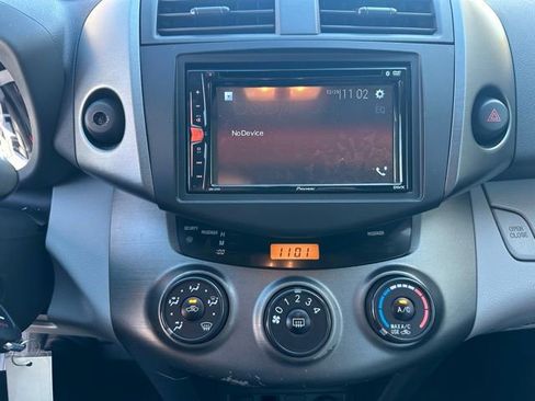 Used 2011 Toyota RAV4 2WD image 16