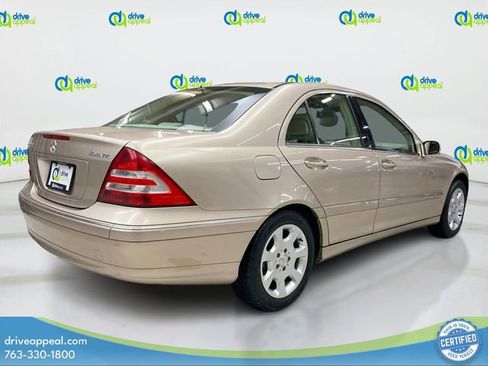 Used 2005 Mercedes-Benz C 320 4MATIC Sedan image 5