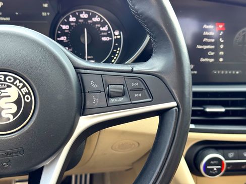 Used 2018 Alfa Romeo Giulia Ti w/ Quick Order Package 22Z Lusso image 26