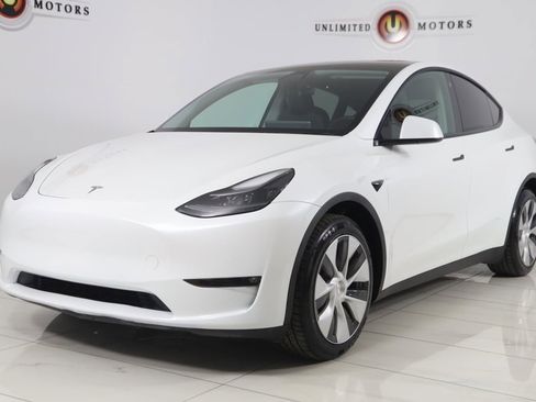 Used 2021 Tesla Model Y Long Range image 5