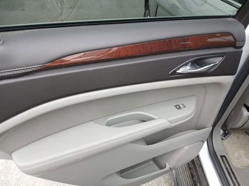 Used 2011 Cadillac SRX Performance image 19
