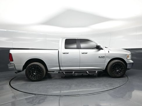 Used 2018 RAM 1500 Classic SLT RWD image 18