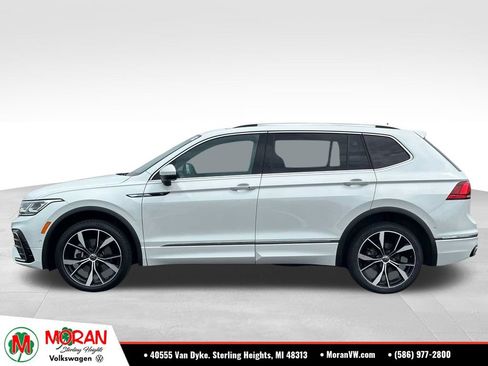 Certified 2024 Volkswagen Tiguan SEL R-Line AWD/4WD image 2